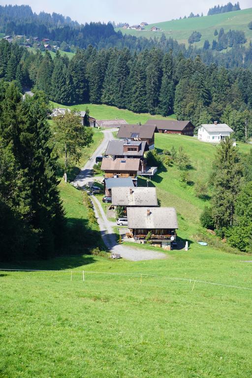 Ferienwohnungen im Blockhaus Metzler Schwarzenberg im Bregenzerwald Exterior foto